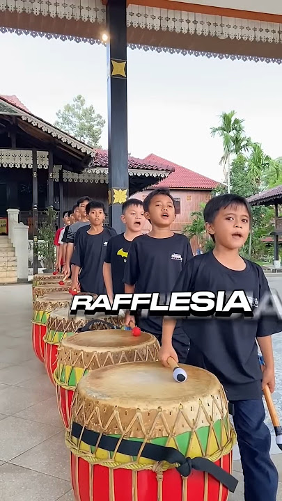 Yang mana jagoan kalian? #rafflesiapercussion #dholbe