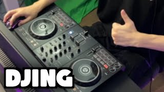 DJing 👍