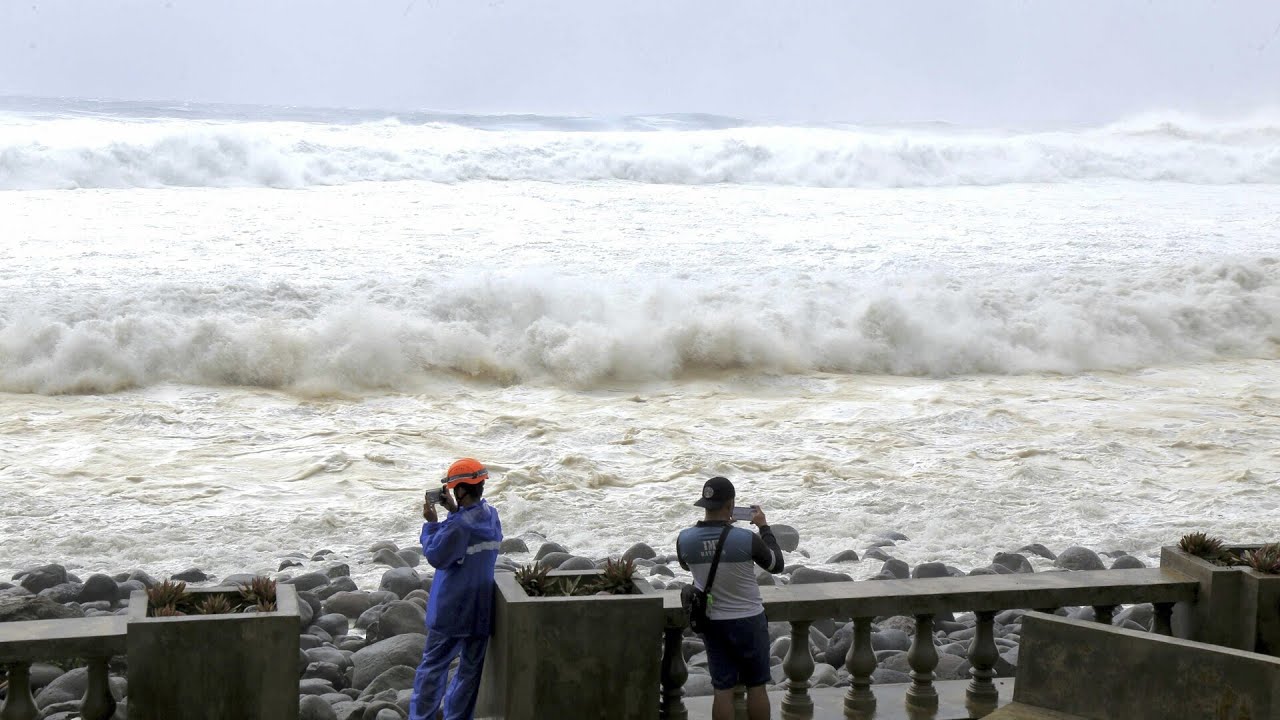 Typhoon Ragasa makes landfall in the Philippines - YouTube