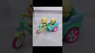 Toy Miracland Duck Tricycle Lovely Cartoon Duckling Toy Electric Tricycle Toy Mother & Baby Duck Car