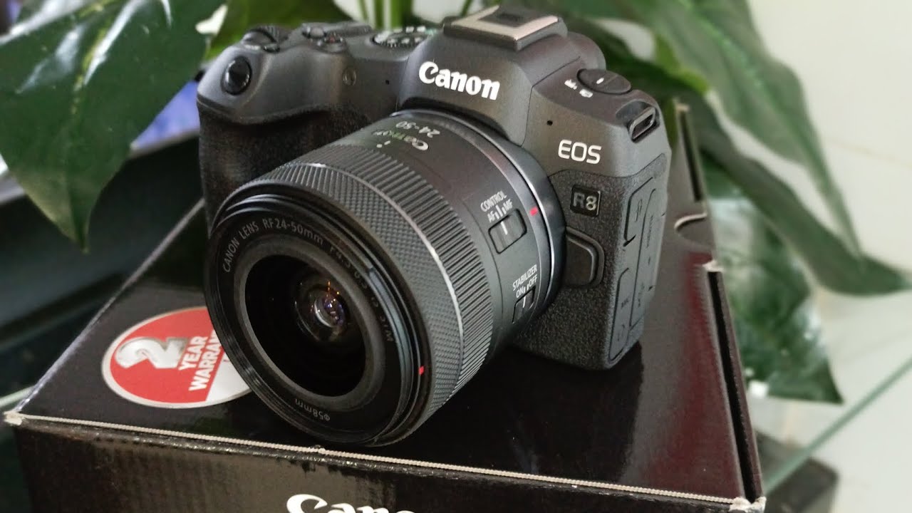 Canon EOS R8 Mirrorless Camera with RF 24-50mm f/4.5-6.3 IS STM Lens