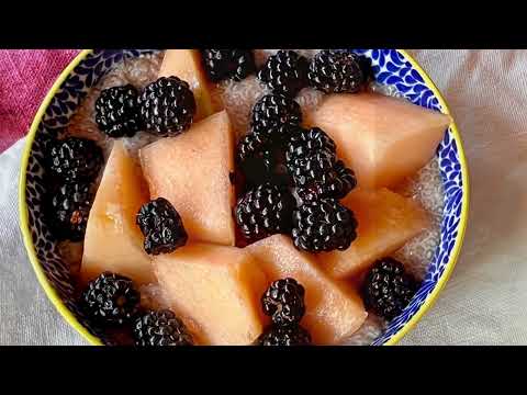 BUDINO AI SEMI DI CHIA MELONE E MORE ottimo pudding per colazione con frutta fresca estiva veloce