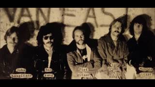 Van East - A Child's Play, Spring 1980 (from the Album Courant Zwols "Welteverstaan" 1982