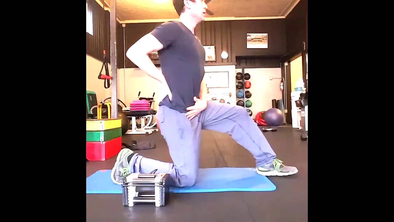 How to properly stretch hip flexors!! - YouTube