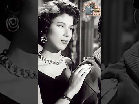 الفنانه كوثر شفيق وتفاصيل عن زواجها وضر بها لنجاة الصغير