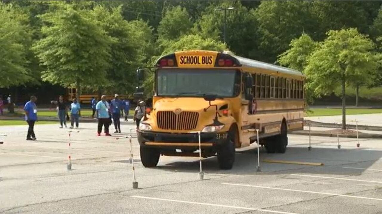 Reminders given on staying safe while sharing the road with school buses in Georgia