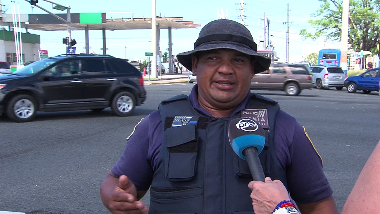 Policías de Puerto Rico dan el máximo por la seguridad tras el paso de ...