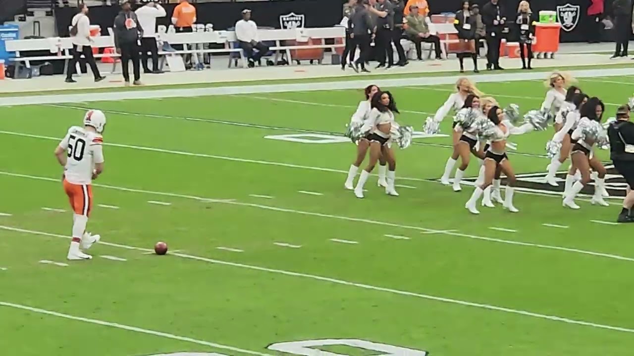 Raiderette's pre grame show raiders versus brown's on sunday , 2025 