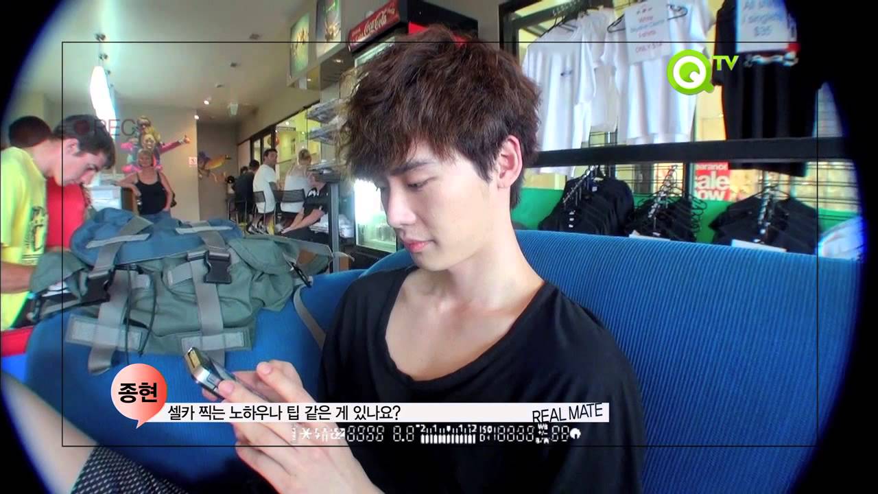 [QTV] 올릴 때마다 핫 이슈가 되는, 이종석만의 셀카 비결은?