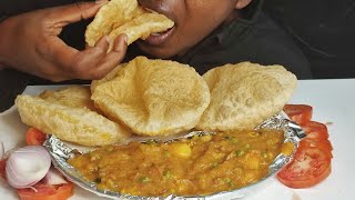 ASMR MUKBANG EATING SOFT PURI AND ALOO MATAR screenshot 1