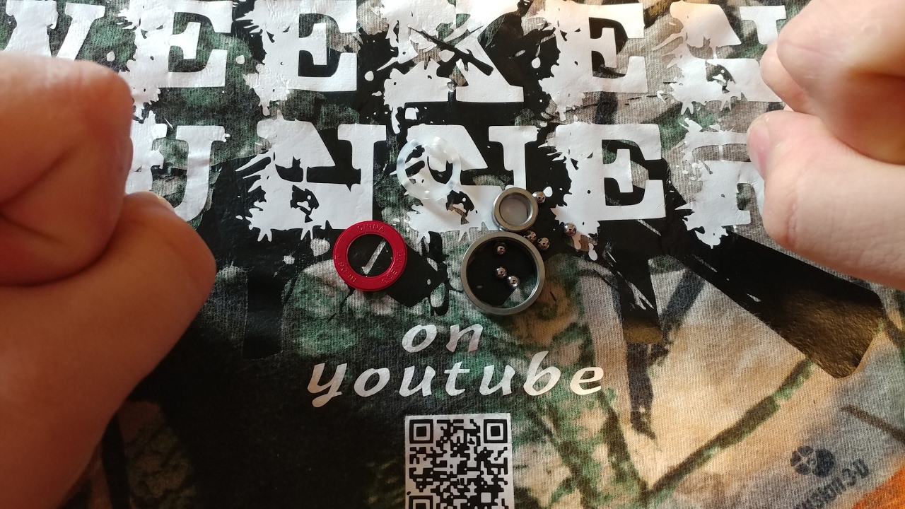 Fixing your fidget spinner bearing (It Fell apart)