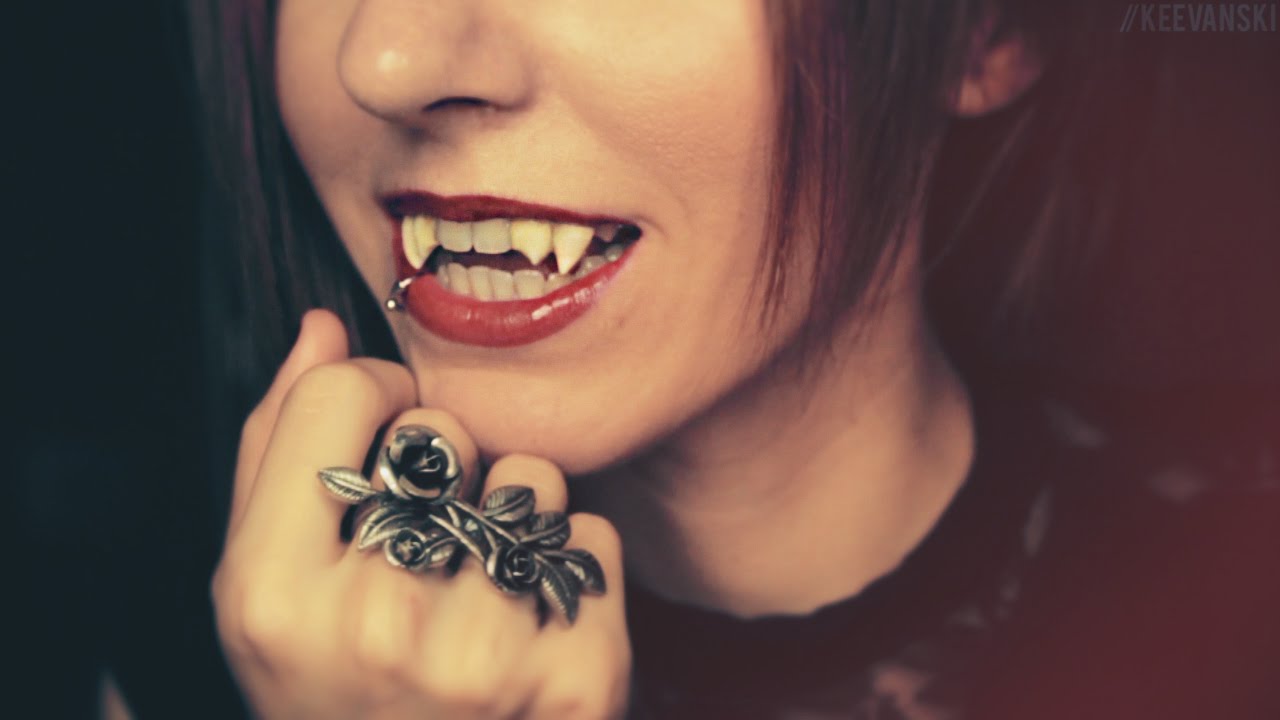 How to make custom Vampire Fangs! DIY Prosthetic teeth SFX - YouTube