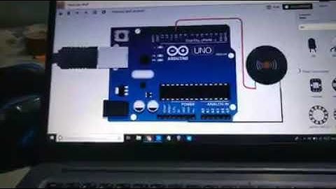Coffin Dance music using TinkerCad simulator   [Old project]