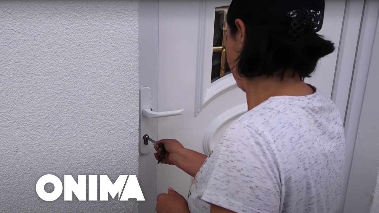 “Qit anderr e kena pas”/Familja 11-anëtarëshe hyn në shtëpi të re