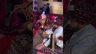 दिल छू लेने वाले पल 🥹 पहाड़ी शादी के खूबसूरत रिवाज #wedding #uttarakhand #pahadi #shorts #love#viral