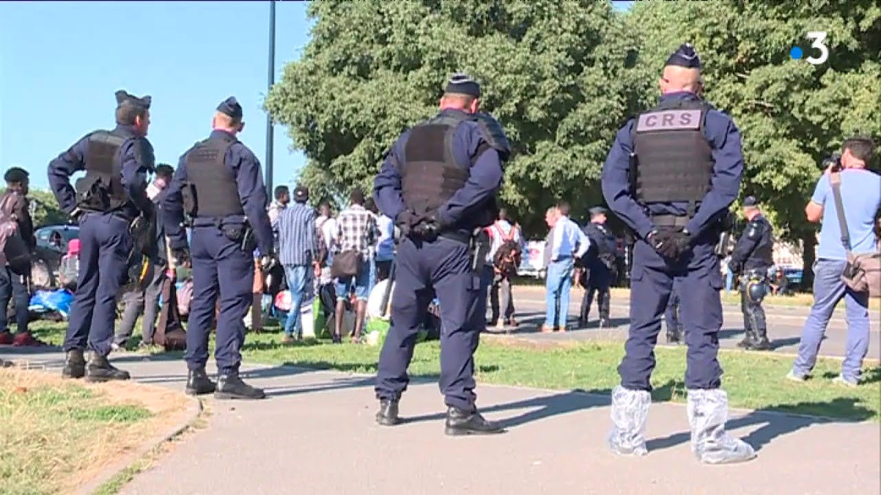 france télévisions sport Nantes : les migrants du square Daviais évacués