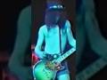 ¿Por qué Slash nunca se quita su sombrero? 🤯🔥😎🤘🏻#rock #music #slash #gunsnroses
