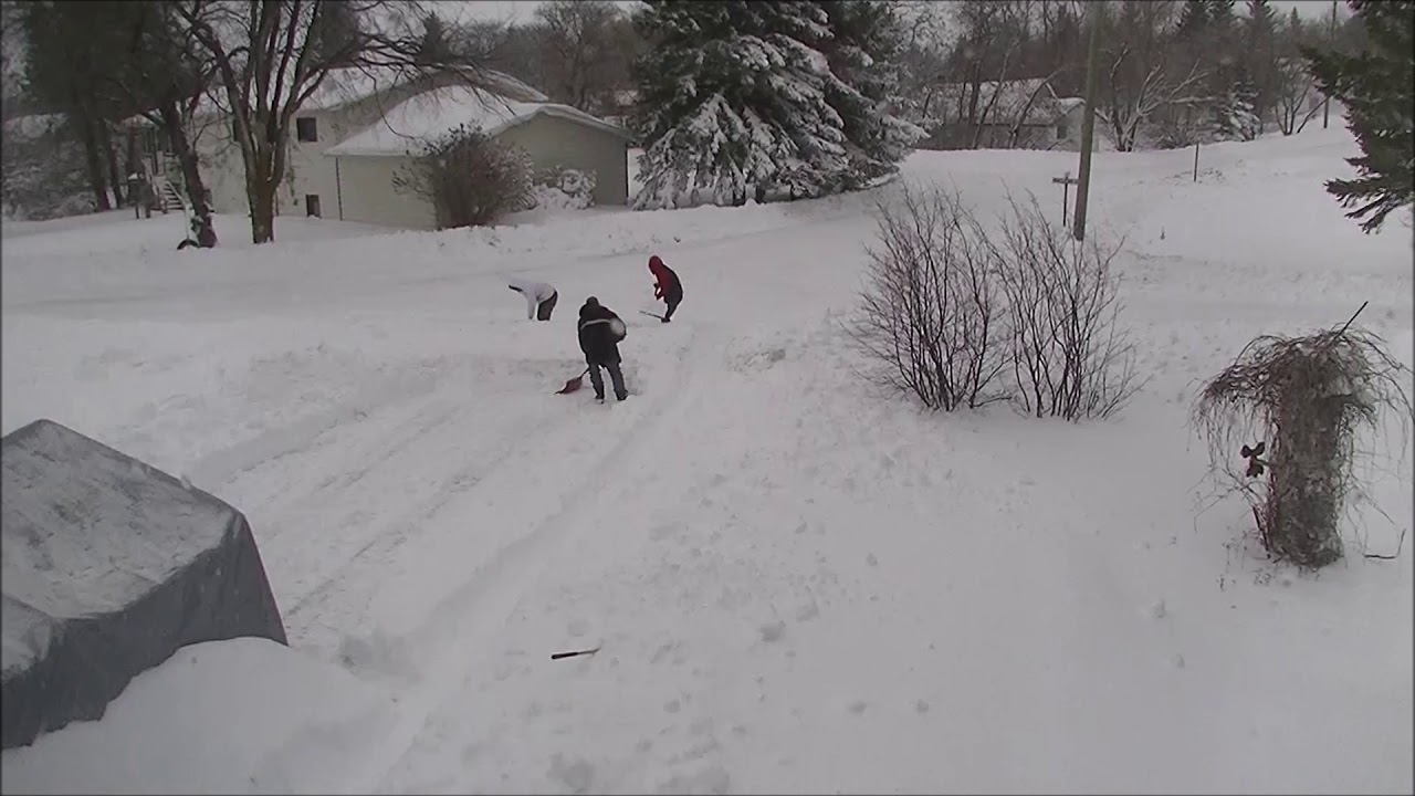 Shoveling Snow blizzard 2018 Time Lapse - YouTube