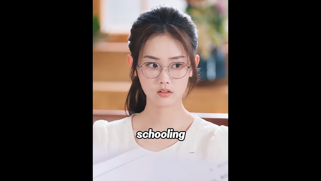 The seemingly hot-tempered younger brother became his sister’s most loyal protector! #drama #cdrama