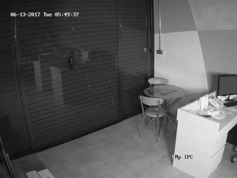 高雄、台南、屏東監視器0913-850-119-禾順數位科技 -海康威視 500萬 IP Cam 室內夜視效果 (請使用1080P以上觀看)