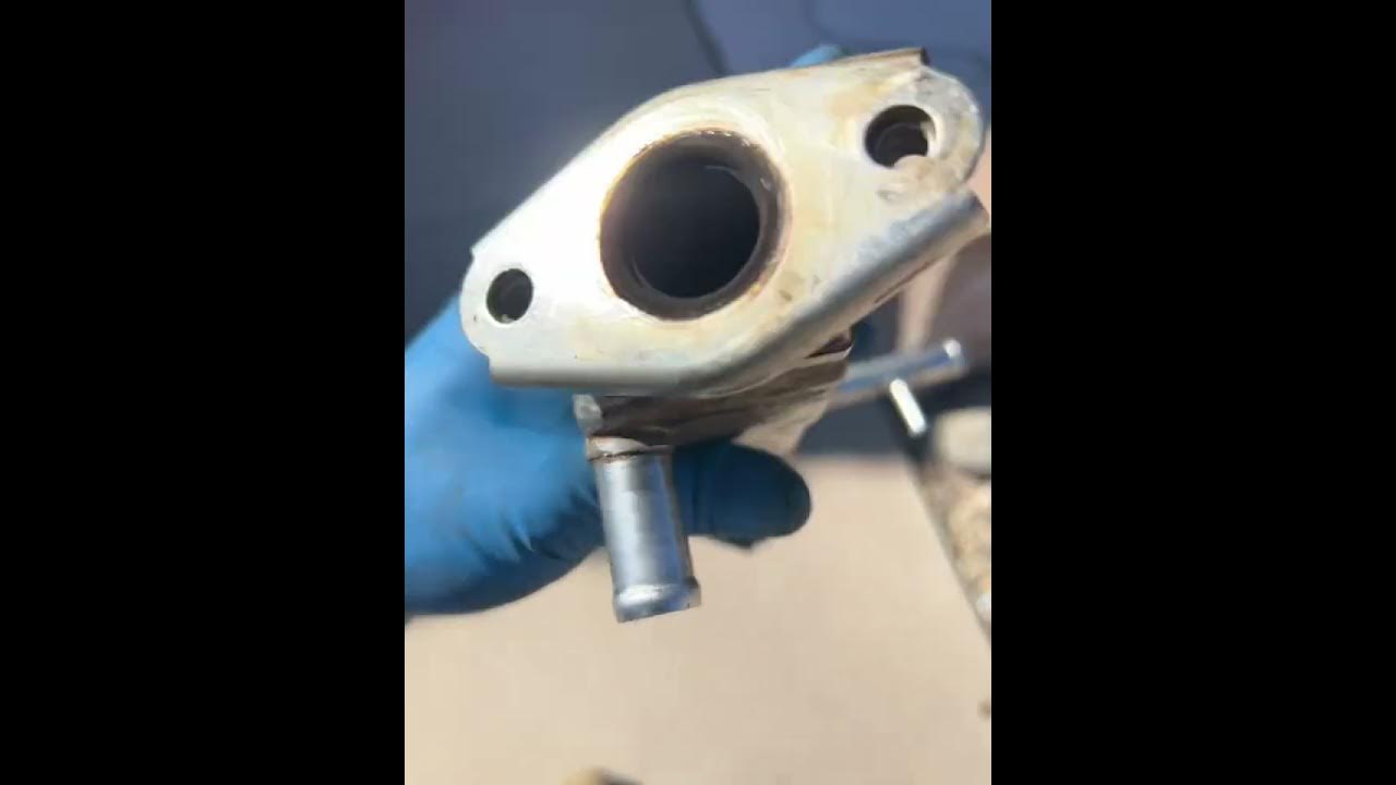 2010 PRIUS GEN 3 EGR REMOVAL/INSTAL (CLEANING) - YouTube