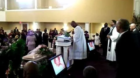 Praise Break @ Dr. Bertha Thompson's Homegoing..