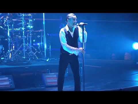 BEFORE WE DROWN ~ Depeche Mode in der Mercedes Benz Arena in Berlin