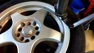 Howto - Changing A Tire