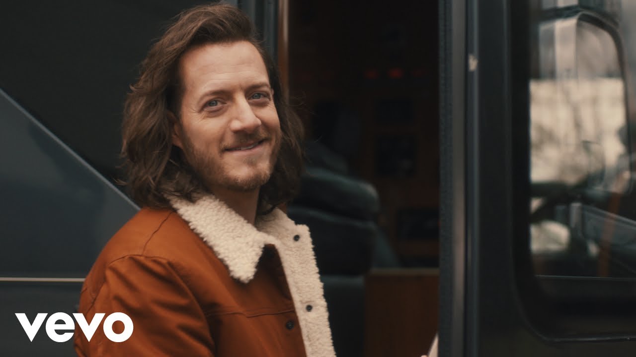 Tyler Hubbard - Small Town Me (Unofficial Video) Tyler Hubbard - Small Town Me (Unofficial Video)