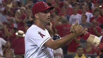 HOU@LAA: Street fans Singleton to notch the save