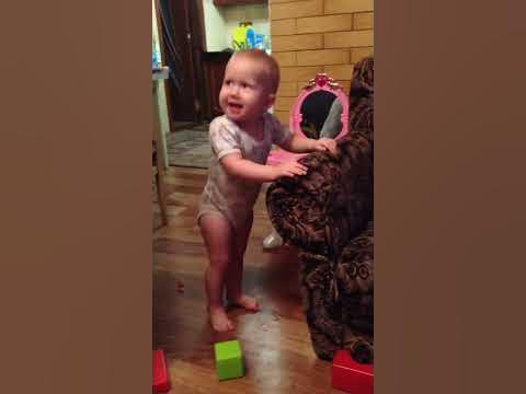 Доця танцует:-) - YouTube