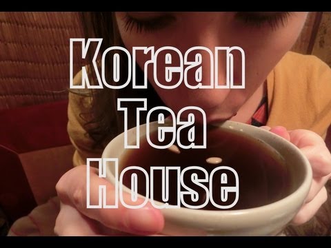 Traditional Korean Tea House (찻집) in Insadong, Seoul to drink Korean Ginseng Tea (인삼)