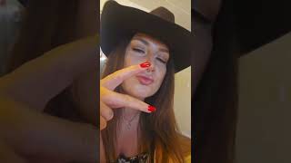 Whoa Nelly Is Live