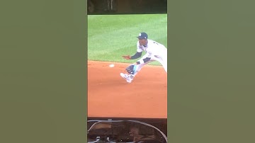 Jazz Chisholm error costs Yankees a double vs blue jays game 4 MLB series