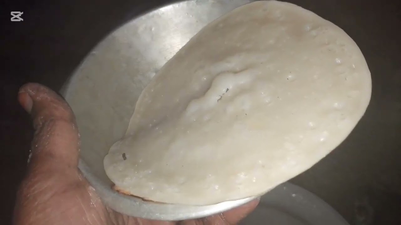 ছোটবেলায় মায়ের হাতে বানানো পিঠা খেয়েছিলাম সে পিঠা  আজকে নিজের হাতে খেজুরের রস দিয়ে খেলাম 