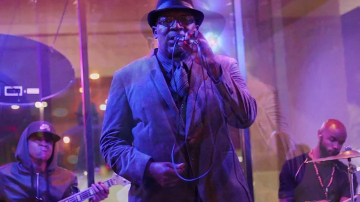 Curtis Combs Jr. Live