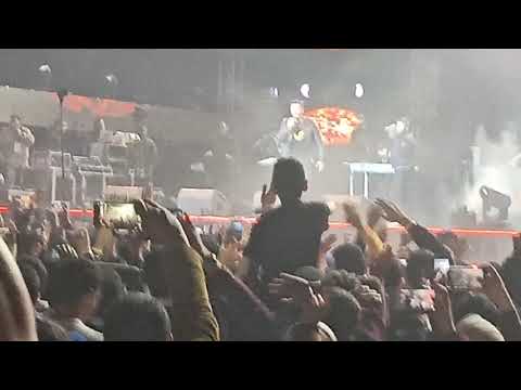 بنت الايه تامر حسني جامعة الدلتا