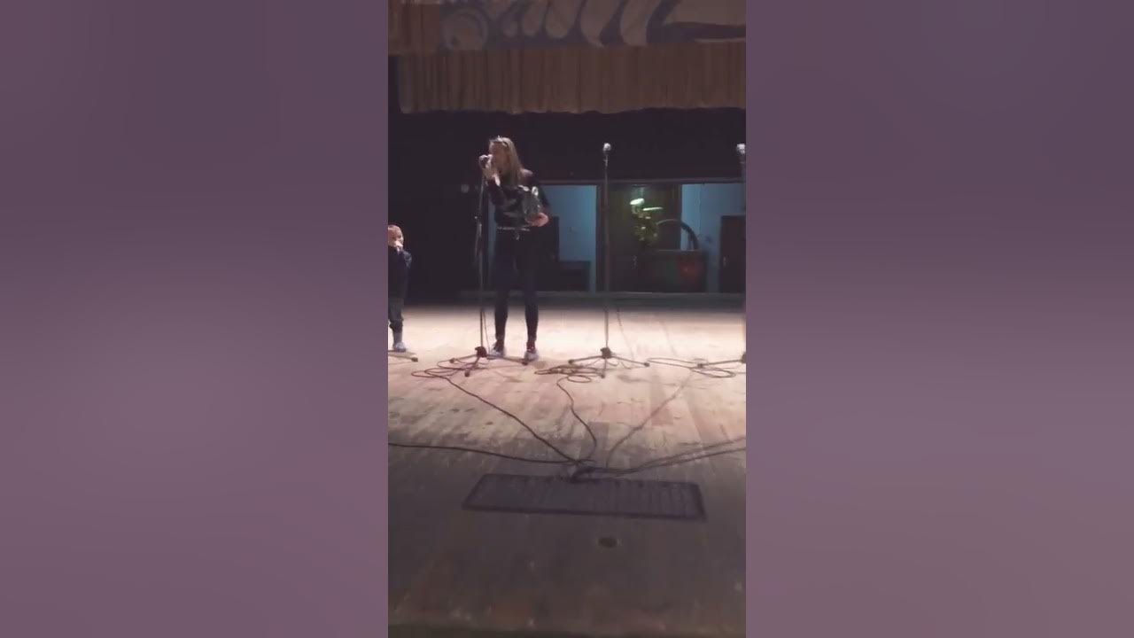 Сыновья поют песню маме. С любимыми не расставайтесь наргиз и фадеев. песня наргиз мальчик пел в машине. мальчик поет песню наргиз в машине видео-.