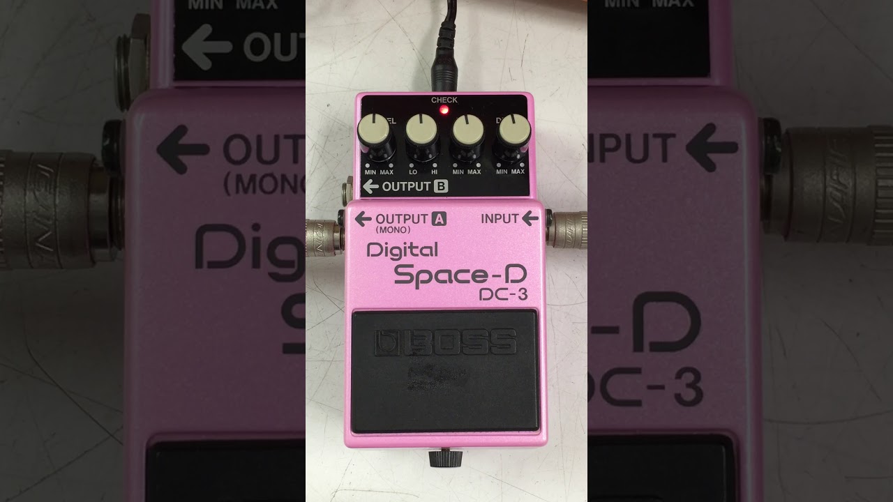 BOSS Digital Space-D DC-3 弾いてみました - YouTube