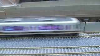 鉄道模型走行風景近鉄奈良線5800系、JR西日本鉄道221系白い巨塔
