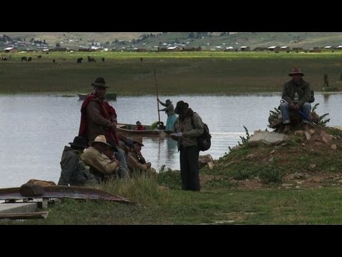 بحيرة تيتيكاكا في البيرو مهددة بفعل التلوث