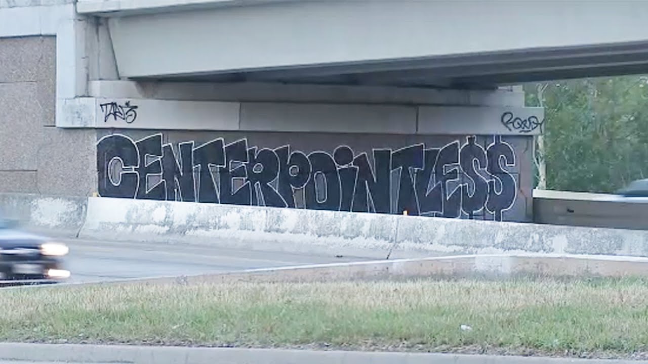 'CenterPointless' graffiti shows how some feel 3 days without power