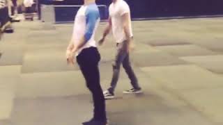 Download Lagu Brendon Urie: Bestie backflips with Josh from Twenty One Pilots MP3