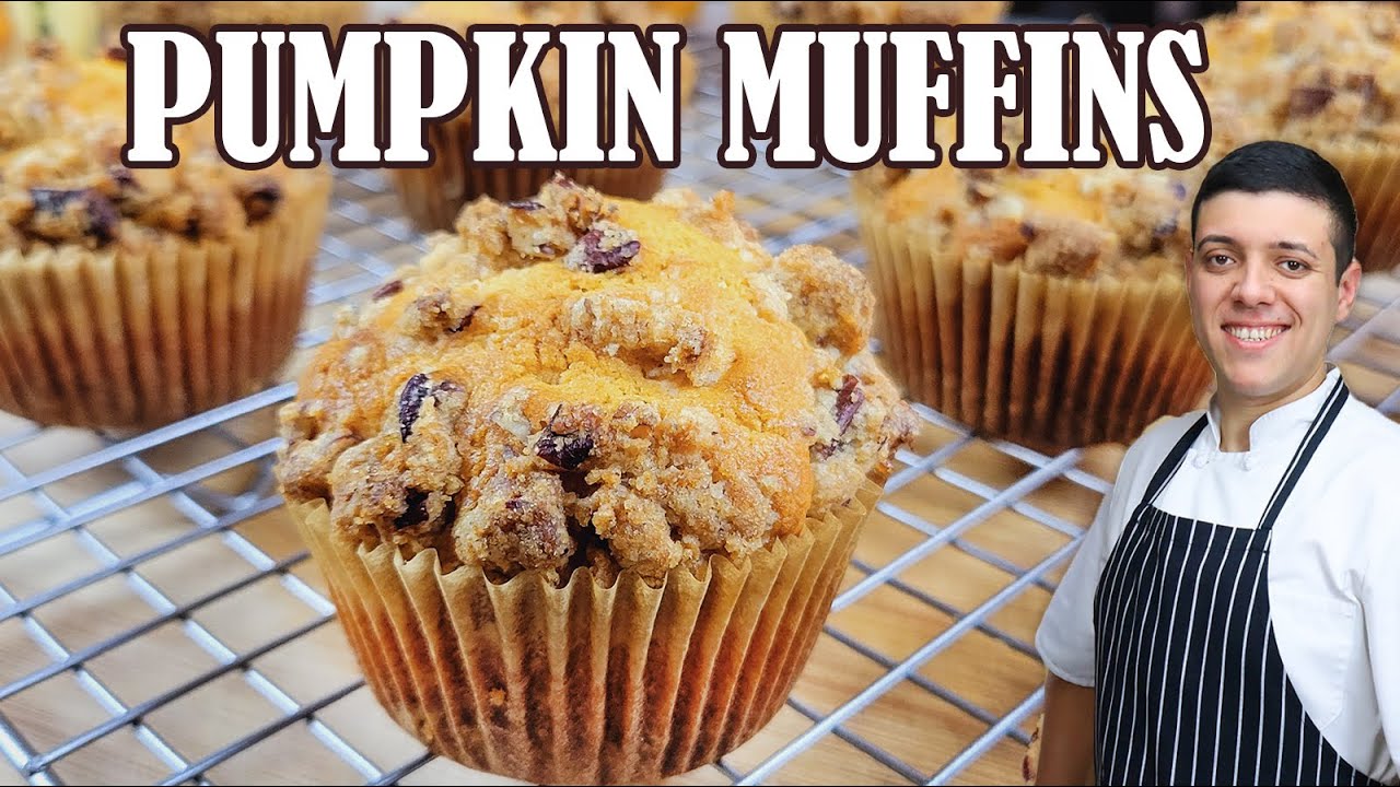 The Best Recipe for Pumpkin Muffins   Pumpkin Muffins with Pecan Streusel