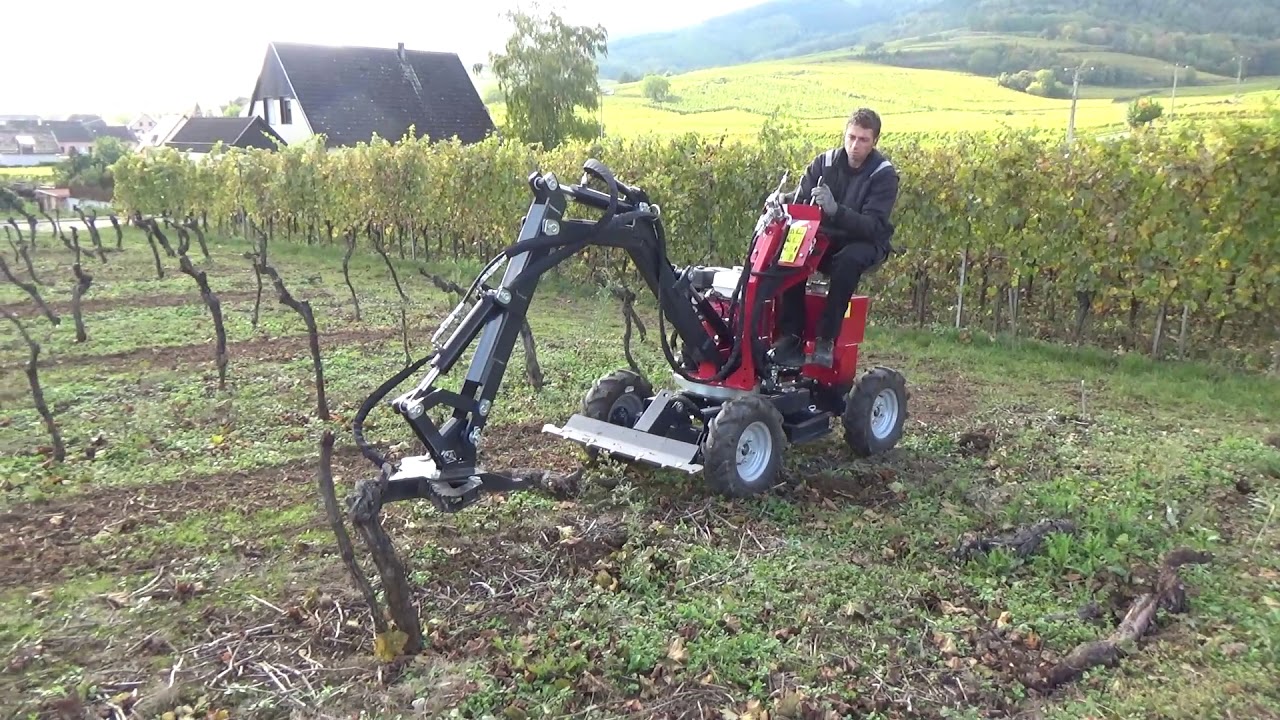 JMEKA - L'arrache ceps pour les mini pelles JMEKA