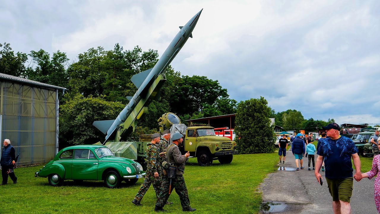 21. Nutz- und Militärfahrzeugtreffen am Flugplatzmuseum Cottbus, Deutschland 2024