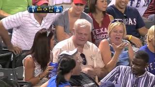 2012/08/10 Cabrera lose bat in stands