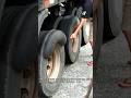 타이어에 생긴 거대한 버블을 터뜨리면 생기는 일 #worker #process #tyre #bubble #danger