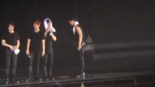 170212 EXOrdiumHK - Chanyeol singing Stay With Me