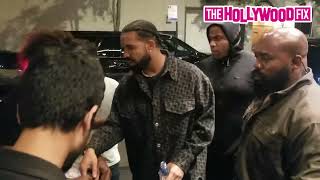 Drake Lectures An Autograph Dealer Who He See's Asking For An Autograph Everyday In New York, NY